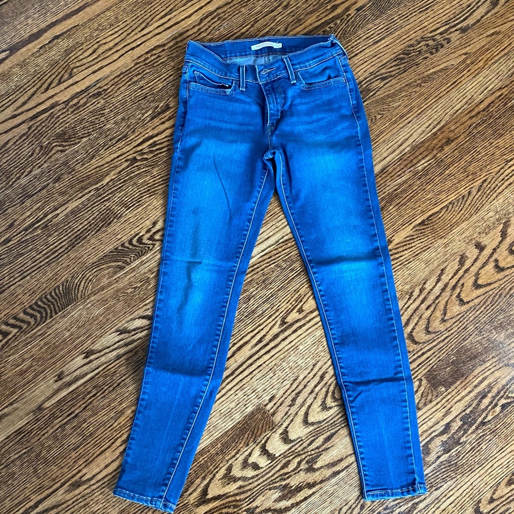 Blue skinny jeans